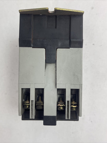 SQUARE D 8501 XM040 INDUSTRIAL CONTROL RELAY FORM KV SER A COIL 120V 60HZ