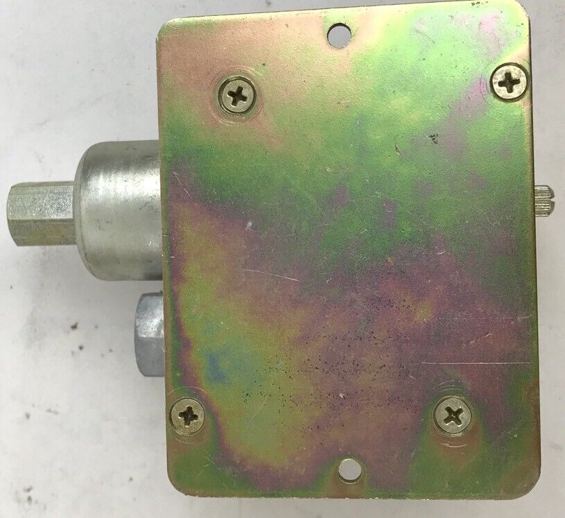 Square D Pressure Switch, 35-45 psi, class 9012, type DCW5, Series B