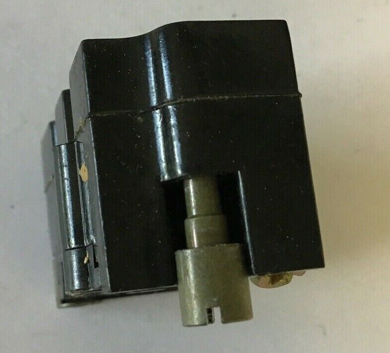 CUTLER HAMMER E30KLA1 CONTACT BLOCK***LOTOF3***