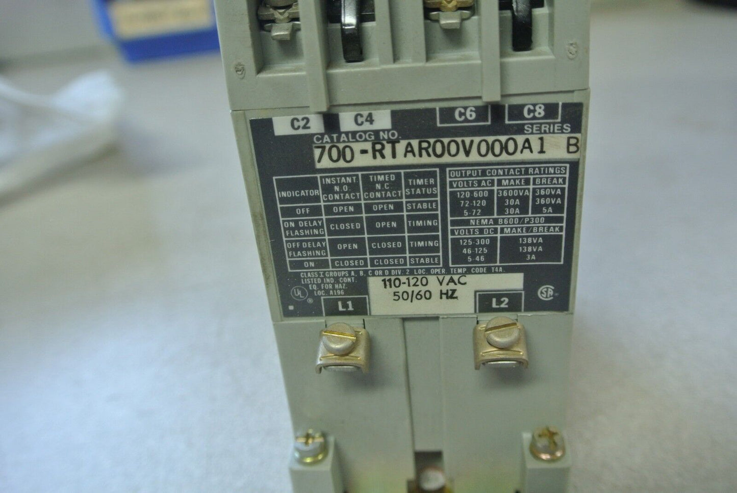 ALLEN-BRADLEY 700-RTAR00V000A1 TYPE RT SOLID STATE TIMING RELAY 120V NEW SURPLUS
