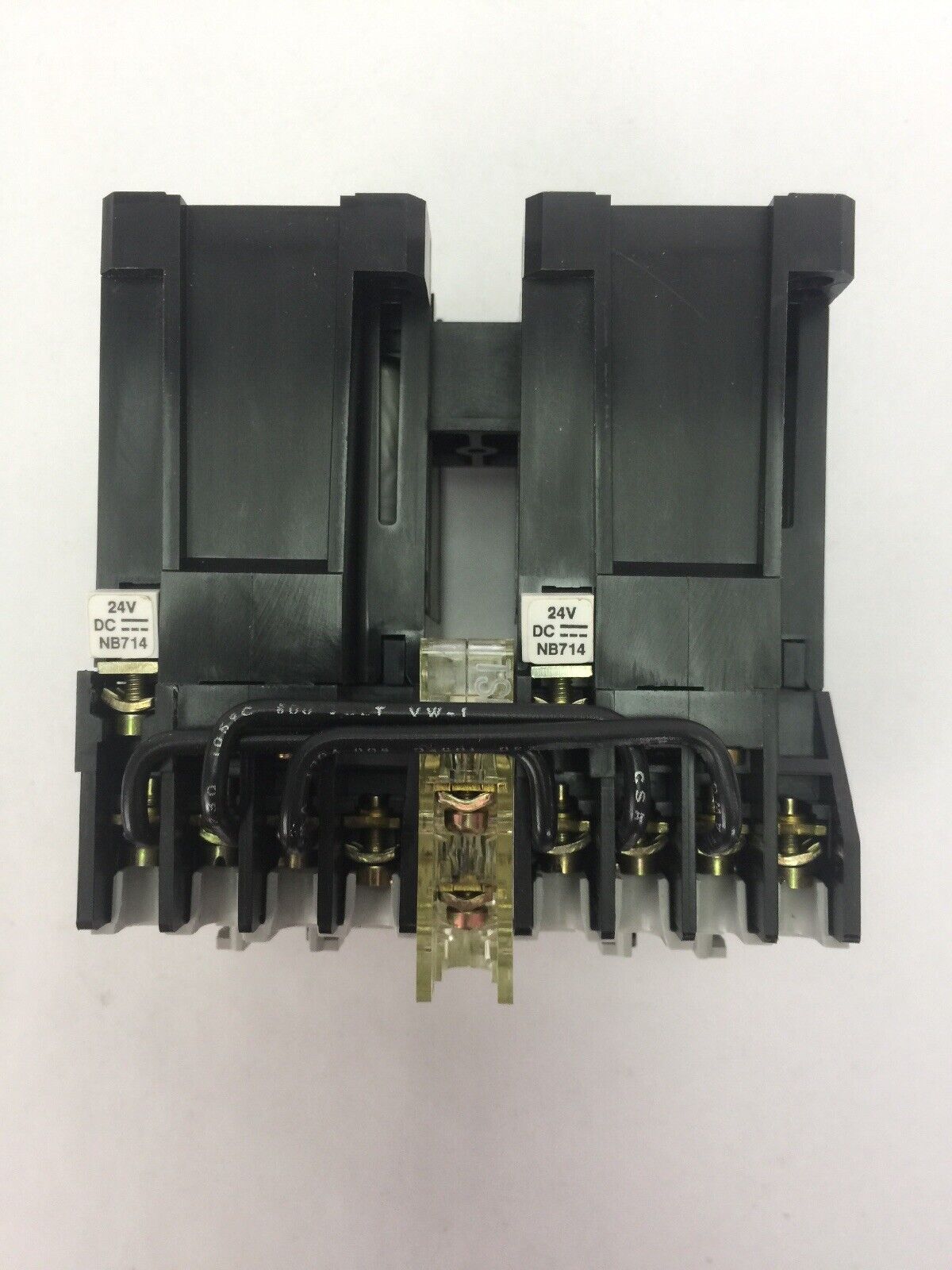 ALLEN BRADLEY 104-A09NZ243 REVERSING CONTACTOR SER A 600VAC 9A 5HP COIL 24VDC