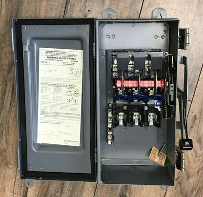 SQUARE D H322NA SAFETY SWITCH SER.D4 60A  FUSIBLE 600VAC/VDC 240VAC 15HP