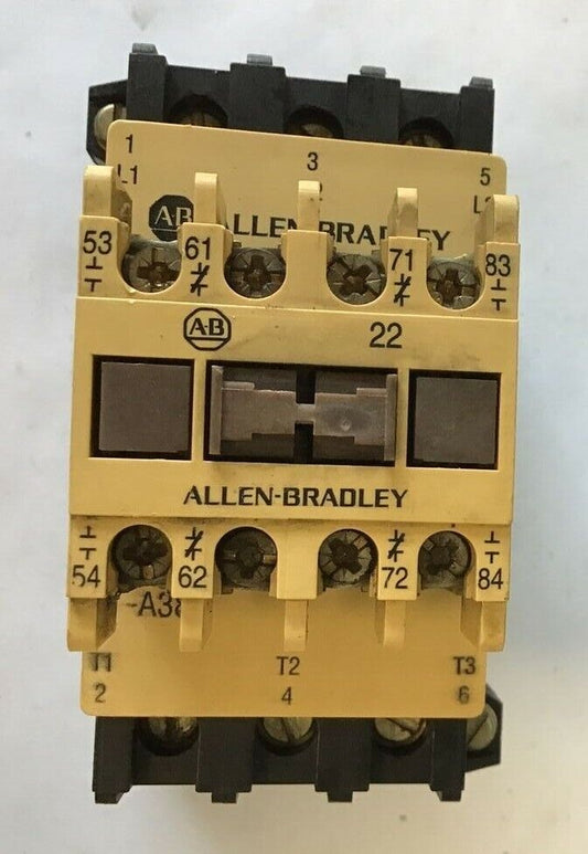 ALLEN BRADLEY 100-A38N*3 CONTACTOR SER.C  W/ 195-FA22 RELAY SER.A