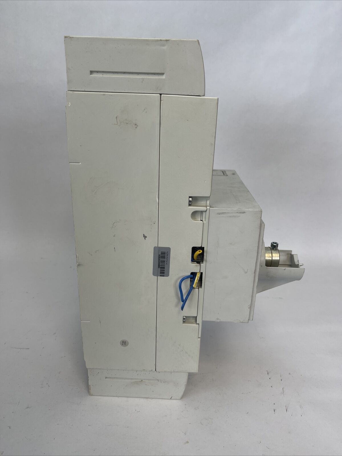 MOELLER NZM 4 CIRCUIT BREAKER 600VAC NZM H4-AE 800-NA 800A NZM4-XUHIV20 24VDC