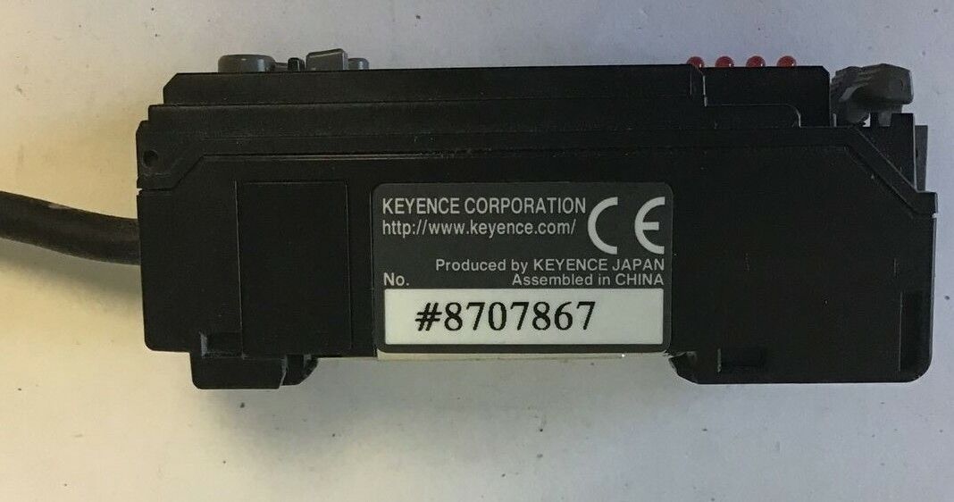 KEYENCE CZ-V21A DIGITAL FIBER OPTIC AMPLIFIER UNIT 24VDC