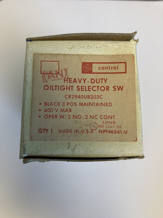 General Electric Heavy-Duty Oiltight Selector Switch CR2940UB203C