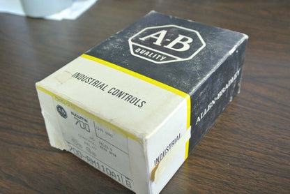 ALLEN-BRADLEY 700-RM110A1 - AC CONTROL RELAY - 120V, 60Hz - NEW SURPLUS