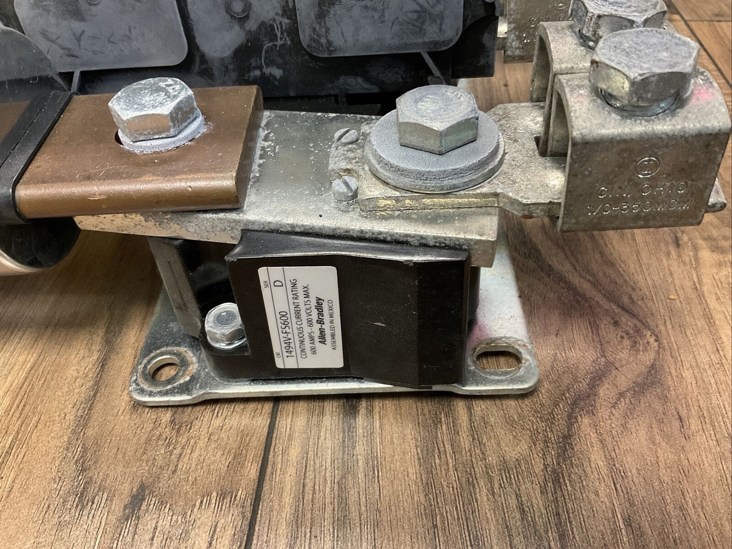 ALLEN BRADLEY 1494V-DS600 SER D DISCONNECT SWITCH 600A 600VAC 500HP 250VDC  50HP