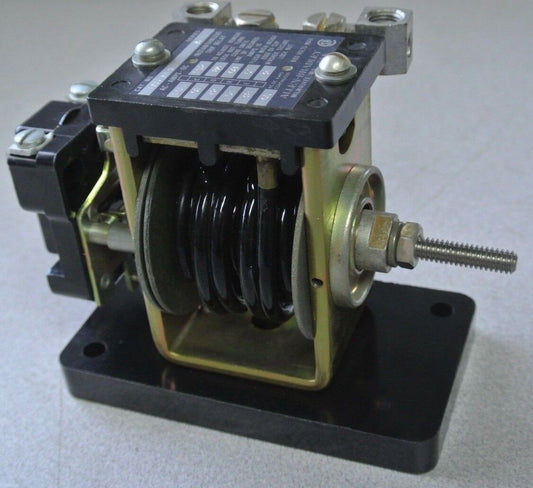 ALLEN-BRADLEY 809-A13E - INSTANTANEOUS TRIP CURRENT RELAY 60A  NEW SURPLUS