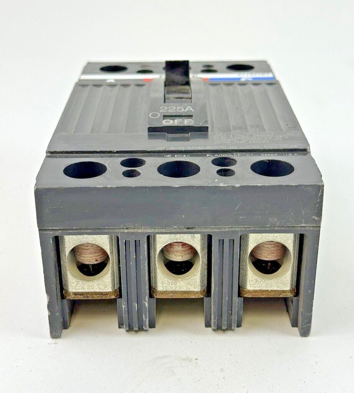 GE - THQD32225 - MOLDED CASE CIRCUIT BREAKER - 3 POLE/225A/240 VAC