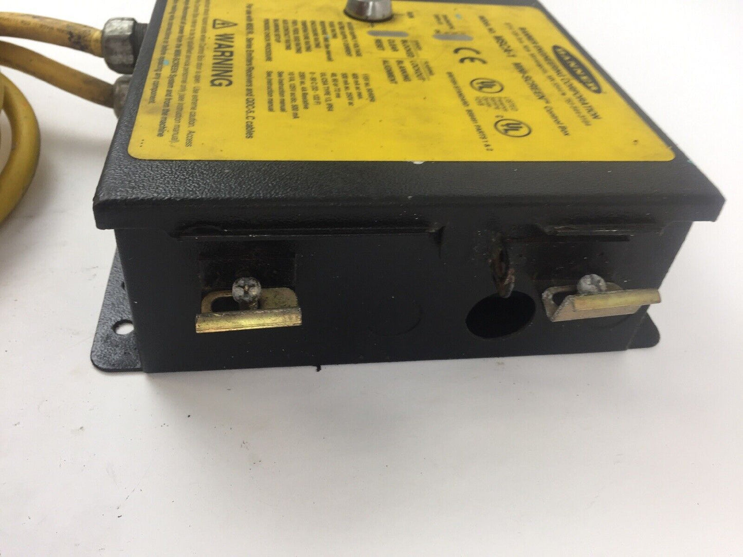BANNER MSCA-1 MINI-SCREEN CONTROL BOX WITH CABLES MISSING KEY