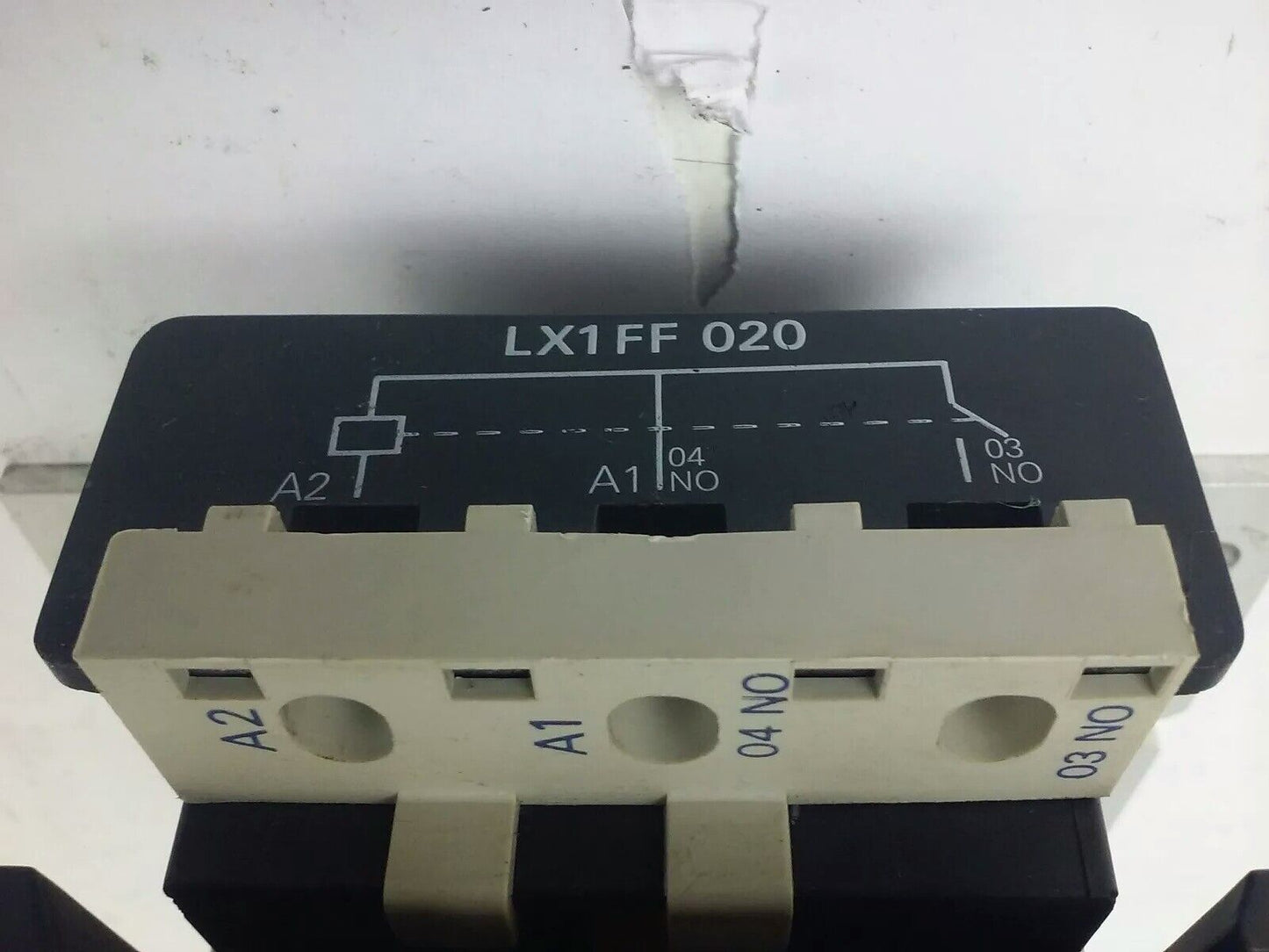 TELEMECANIQUE LC1F115 CONTACTOR, 3PH, 600V, 175A, 100HP, W/ LX1FF020 20/24V COIL