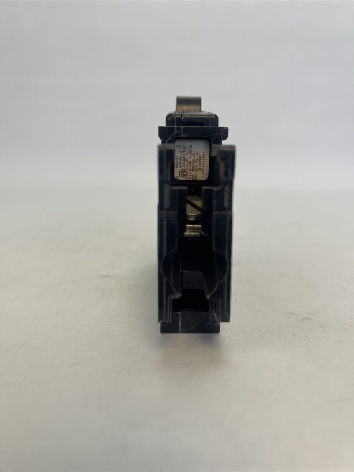 SQUARE D QOU120 CIRCUIT BREAKER W/ VISI-TRIP INDICATOR 20A 120/240VAC 1P SER 2