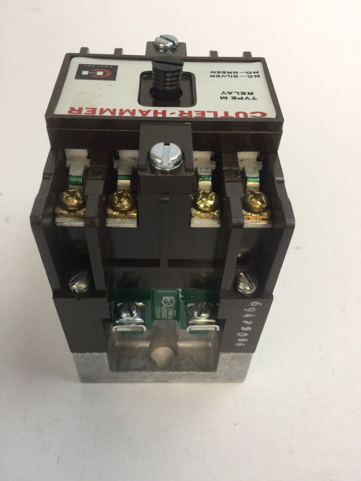 CUTLER HAMMER D26MR40B TYPE "M" RELAY 600V 4NO 0NC COIL 240/220V 60/50CY 9-1989-