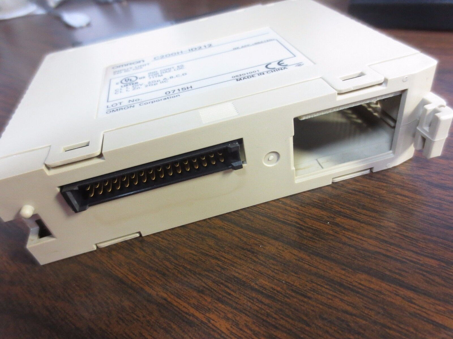 OMRON C200H-ID212 INPUT MODULE - 24VDC, 7mA
