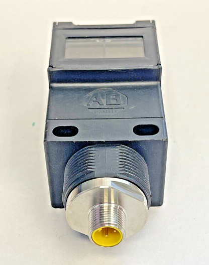 ALLEN BRADLEY - 42GRU-9200 SER. B - PHOTOSWITCH -**MISSING MOUNTING RINGS