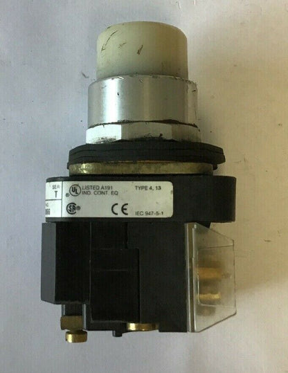 ALLEN BRADLEY 800T-PT16 SER.T WHITE PUSH BUTTON 120V **(LOTOF2)**