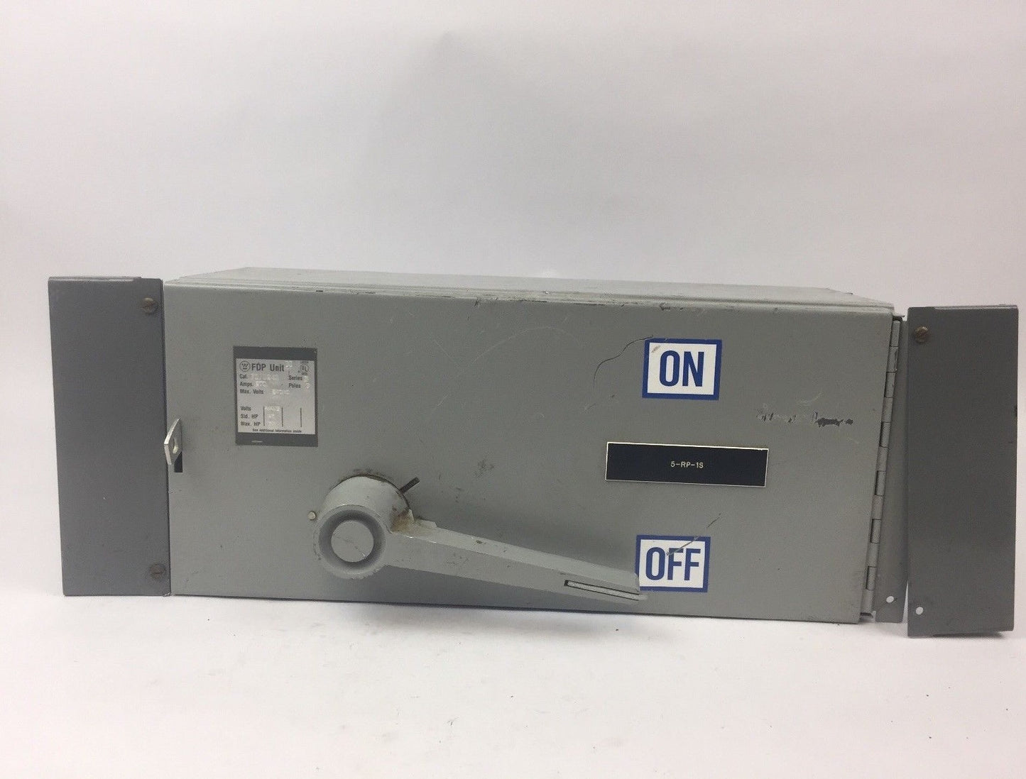 WESTINGHOUSE FDP324R PANEL BOARD SWITCH 200 AMP 240 VAC 3 POLE SER B