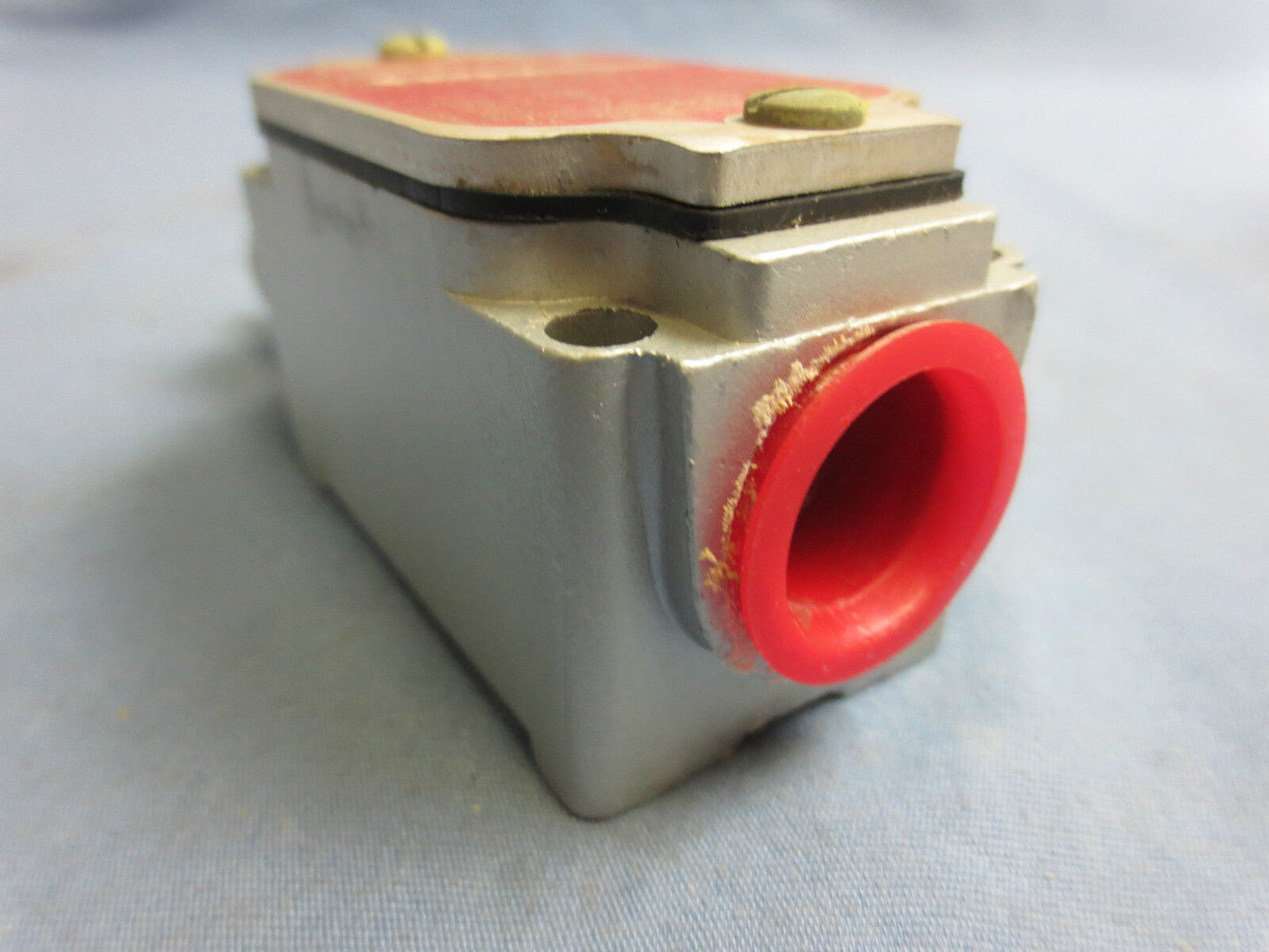 NAMCO EA220-30005 SNAP LOCK LIMIT SWITCH - NEW SURPLUS in BOXES