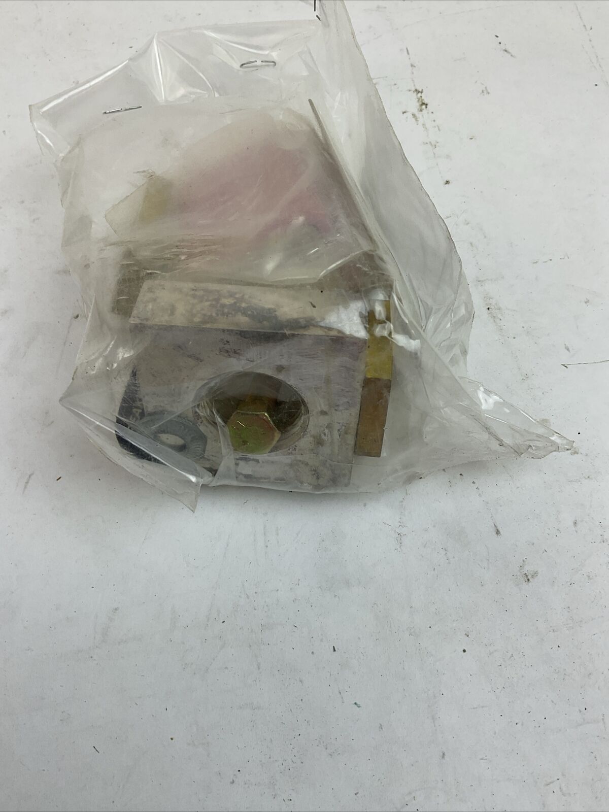 SIEMENS RS5773 REAR CONNECTING STUD USE WITH FRAM TYPE J, JD