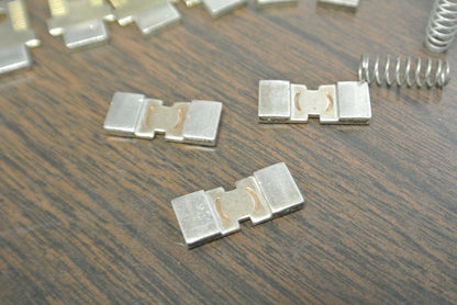 CUTLER-HAMMER 6-331-16 CONTACT KIT / 3 POLE / 40A / NEW SURPLUS