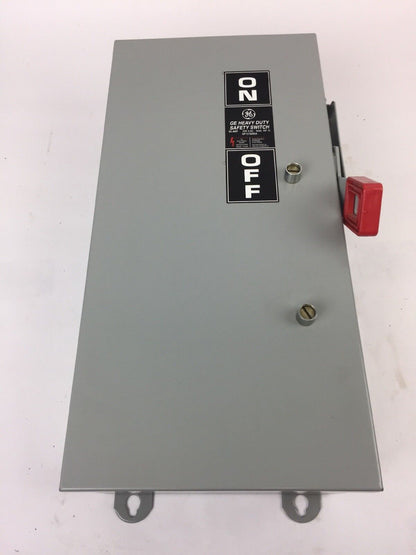 GE TH3322J SAFETY SWITCH 60A 240VAC  250VDC 3 FUSES