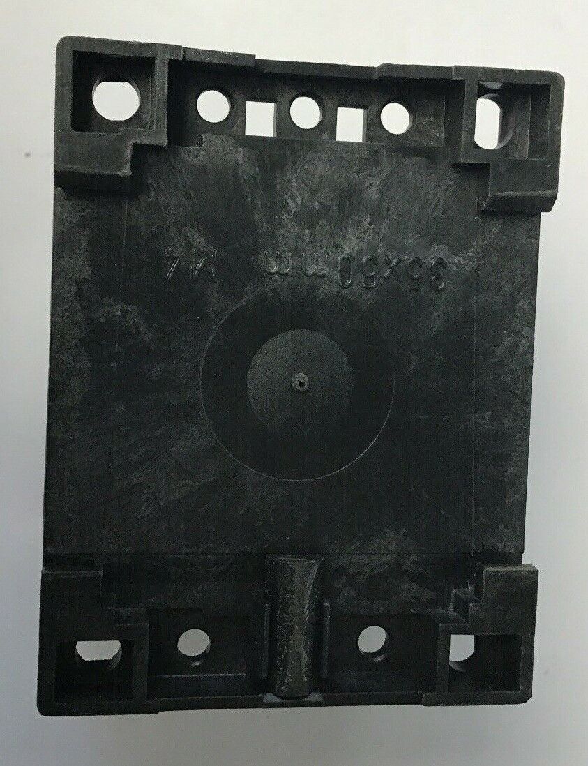 TELEMECANIQUE CA2-KN40 RELAY 110V 50/60HZ