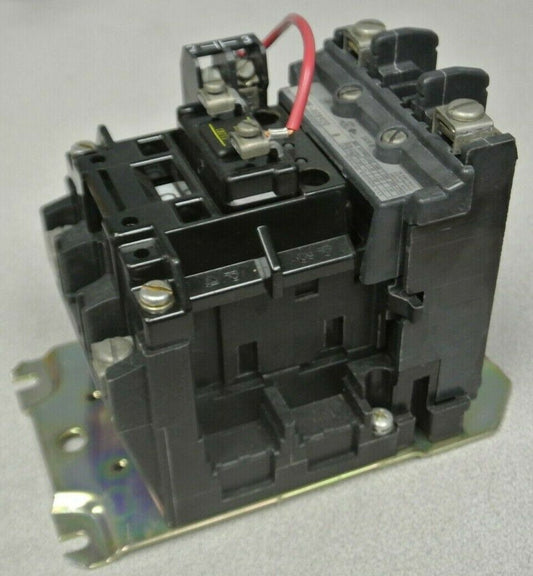 ALLEN-BRADLEY 500F-AOB920 / AC CONTACTOR / SIZE 0 / 2-POLE / NO CONTACTS
