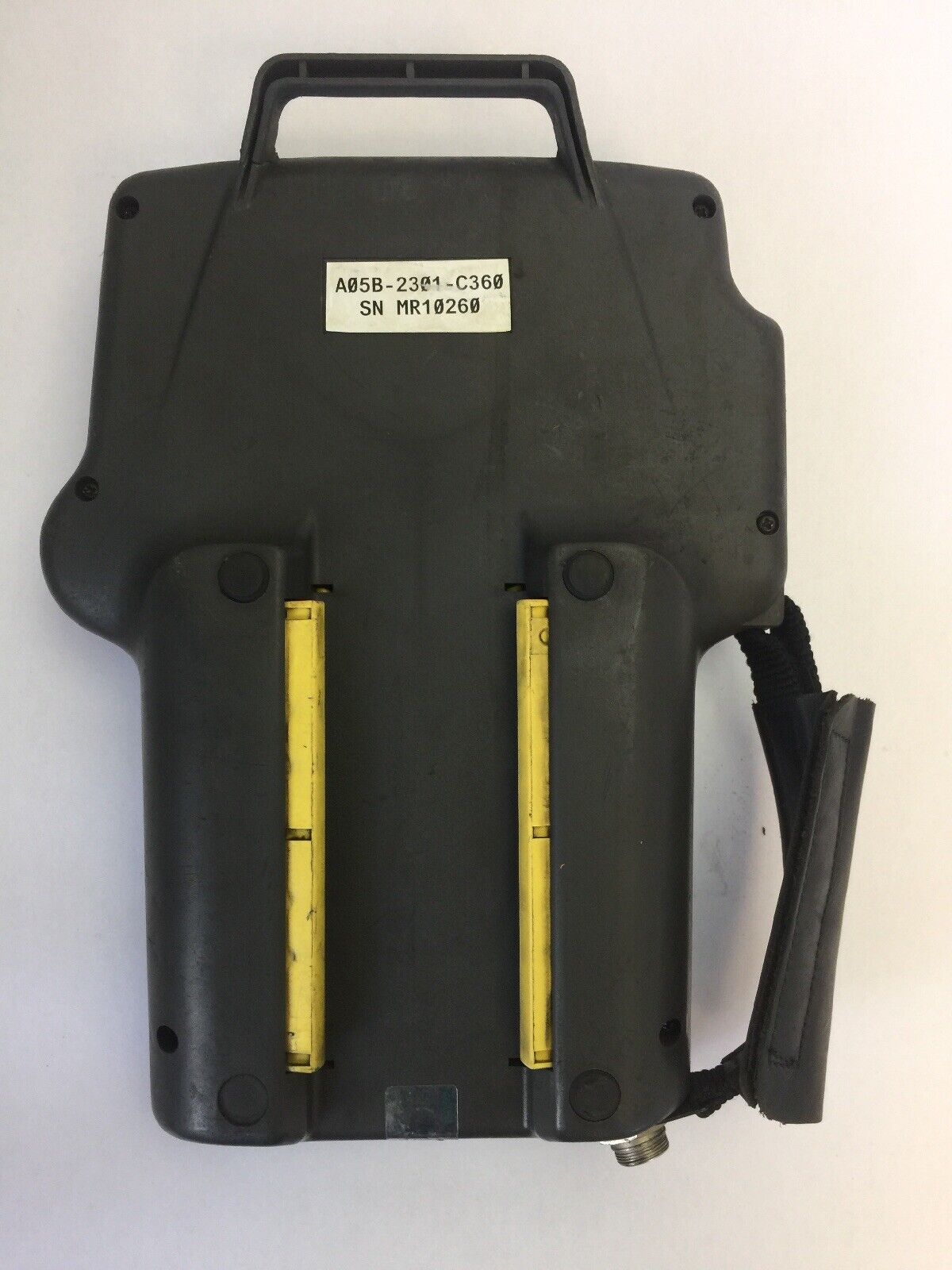 FANUC A05B-2301-C360 TEACH PENDANT PLASTIC HANDLE HAS A CRACK IN IT