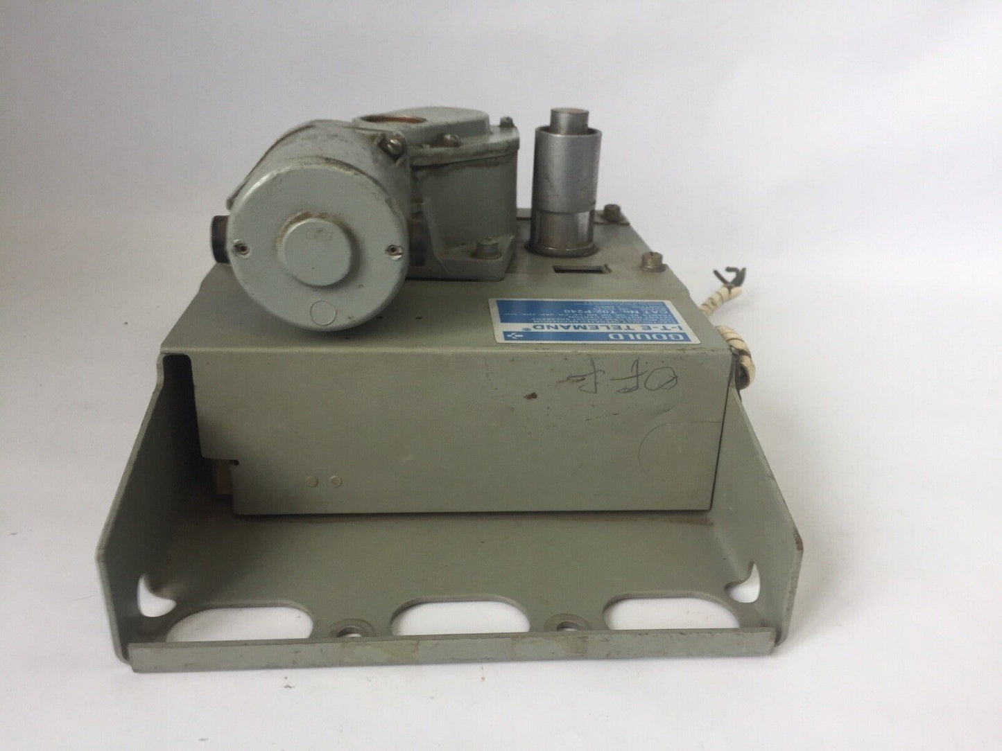 GOULD I-T-E TELEMAND T02-P240 240V 5A ELECTRICALLY OPERATED MECHANISM FOR MOLDED