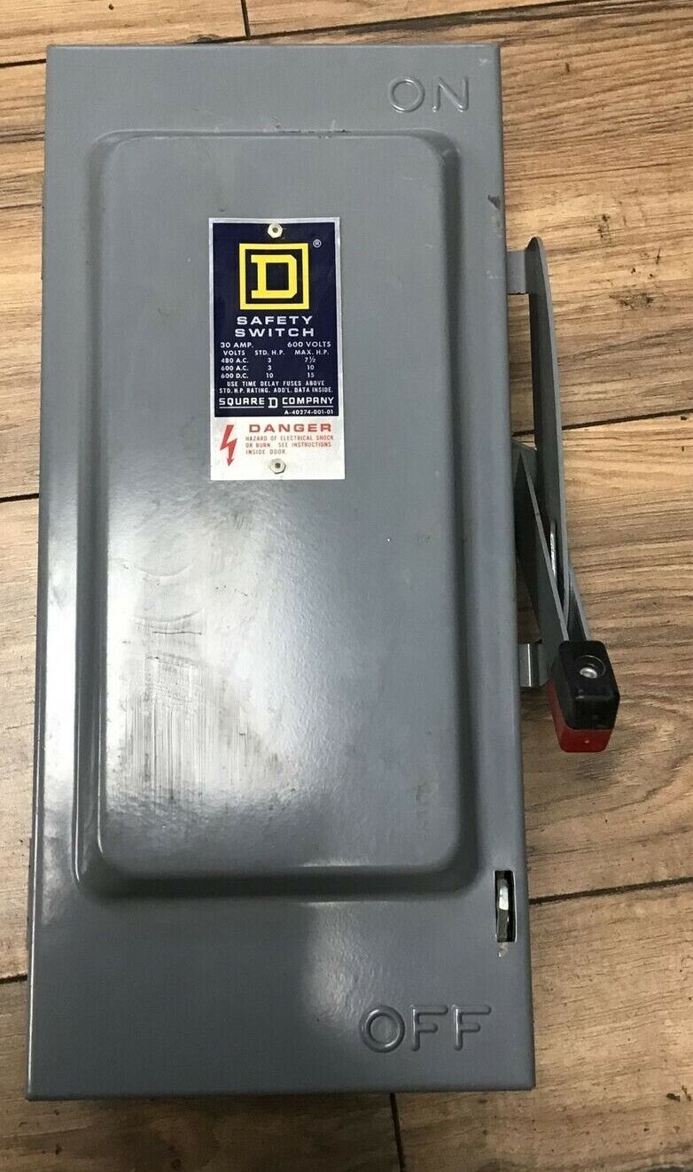 SQUARE D H261 SER. D2 SAFETY SWITCH 600VAC/DC 30AMP FUSIBLE 15HP