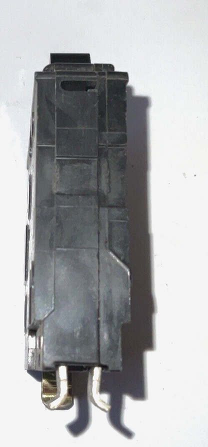 SQUARE D QO130 CIRCUIT BREAKER 120/240VAC 1POLE ***LOTOF9***