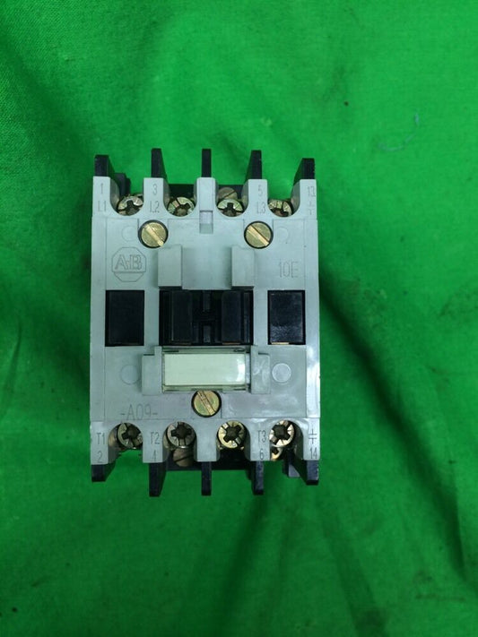 ALLEN BRADLEY 100-A09ND3 CONTACTOR SERIES B 9 AMP