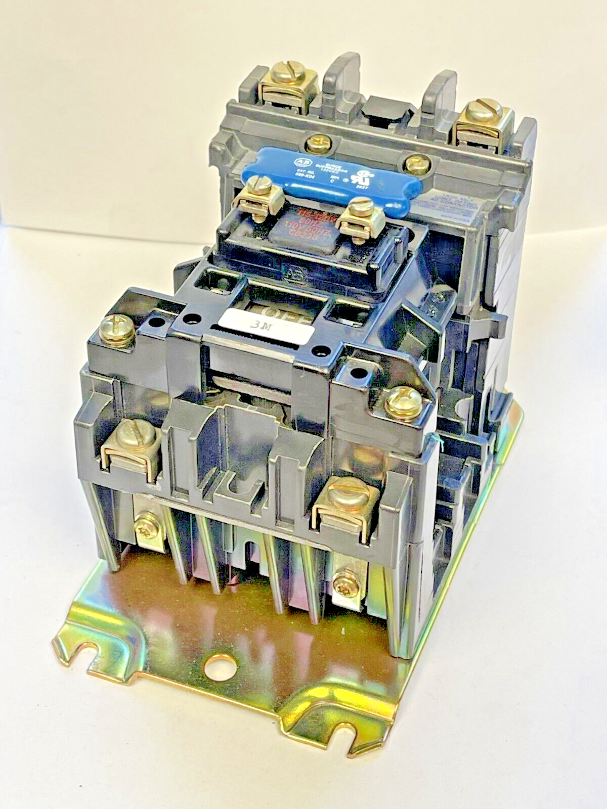 ALLEN BRADLEY - 500FL-AOD92 SER. A- LIGHTING CONTACTOR 2 POLE,OPEN,115-120V,60Hz