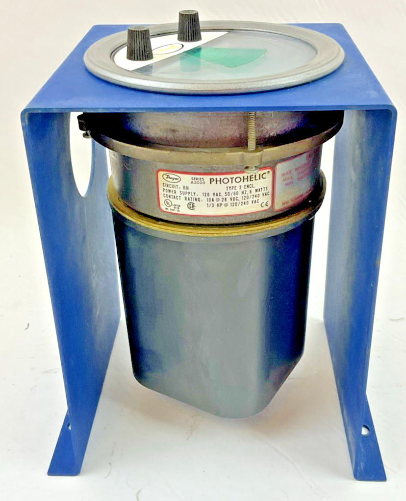 DWYER PHOTOHELIC CIRCUIT HH PRESSURE GAUGE