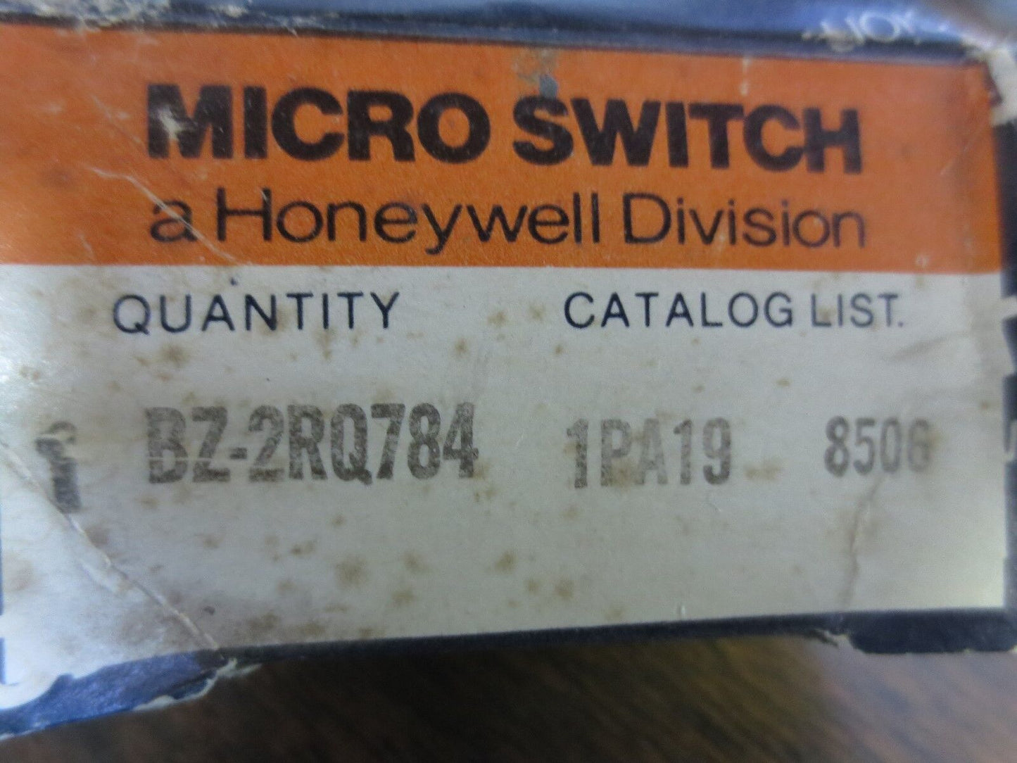 HONEYWELL / MICRO SWITCH BZ-2RQ784 SPDT, 15A, 600VAC, 250VDC - NEW SURPLUS