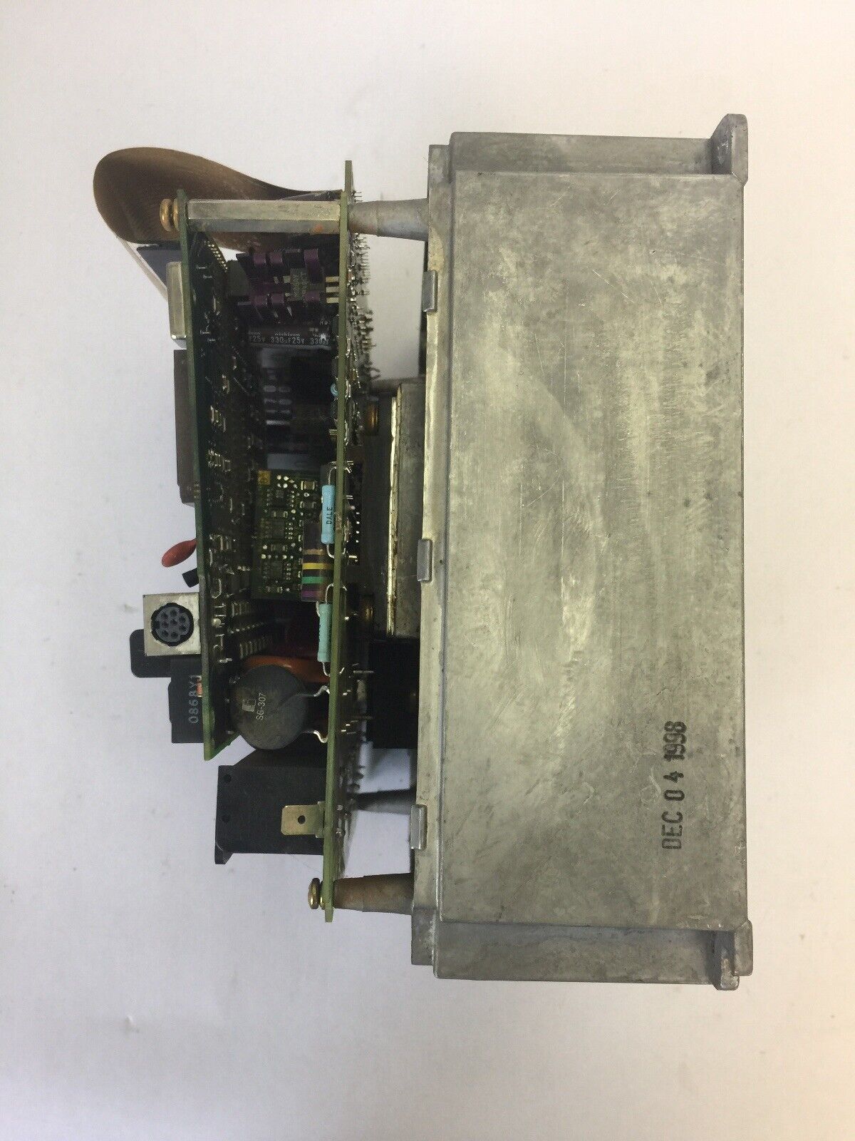 ALLEN BRADLEY 1305-BA06A AC DRIVE INPUT 380-460V 5.8A OUTPUT 380-460V 6.0A 3HP