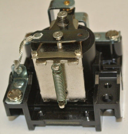 ALLEN-BRADLEY 700-HG26A24 CONTROL RELAY / SPDT / 30A / 24VAC / NEW SURPLUS