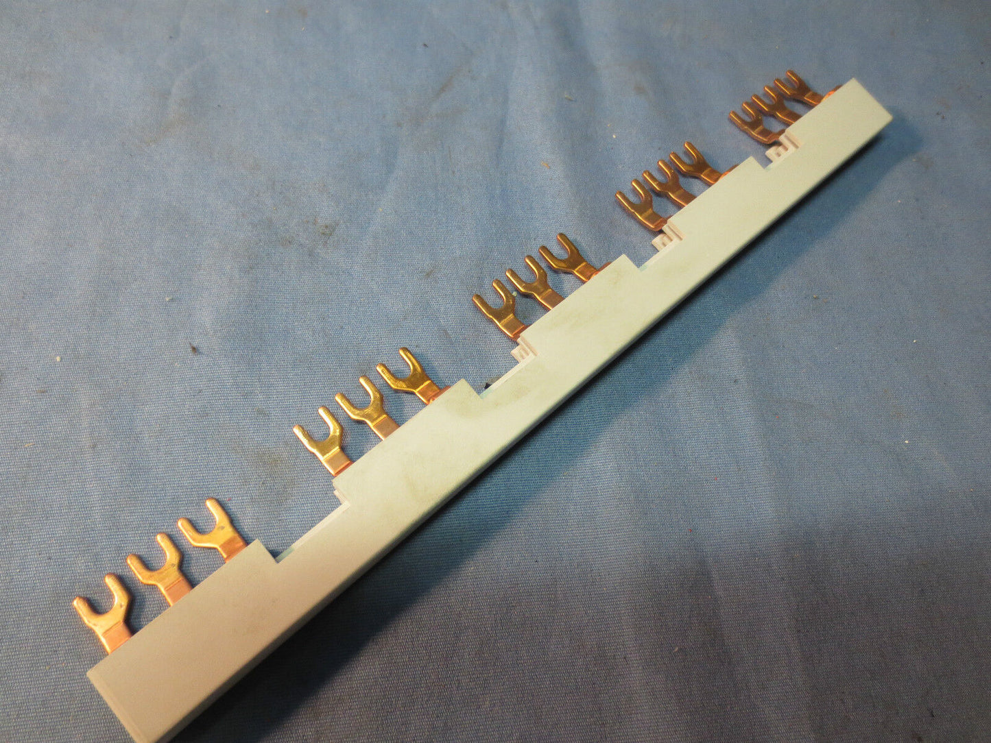 ALLEN-BRADLEY 140-L1 Ser. C COMMON LINK TERMINAL (USE w/ 140-MN)