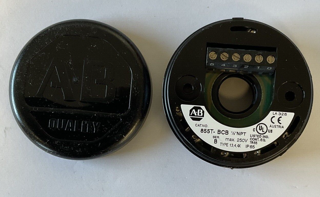 ALLEN BRADLEY 855T-BCBC MOUNT BASE AND CAP SER.B BLACK
