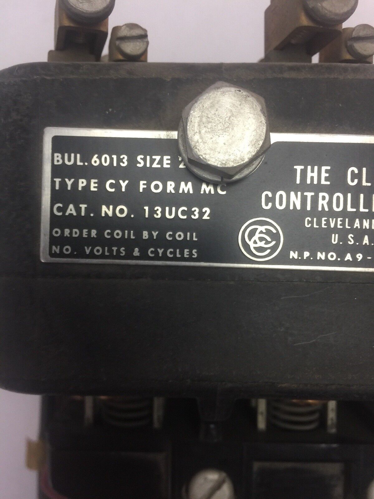 THE CLARK CONTROLLER 13UC32 SIZE 2 STARTER 600V 25HP BUL. 6013 COIL 110V 60CY