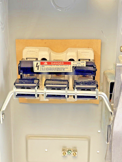 SIEMENS / ITE - JU323 SER. A - SAFETY SWITCH - 100 A, 240 VAC, 250 VDC, TYPE 1