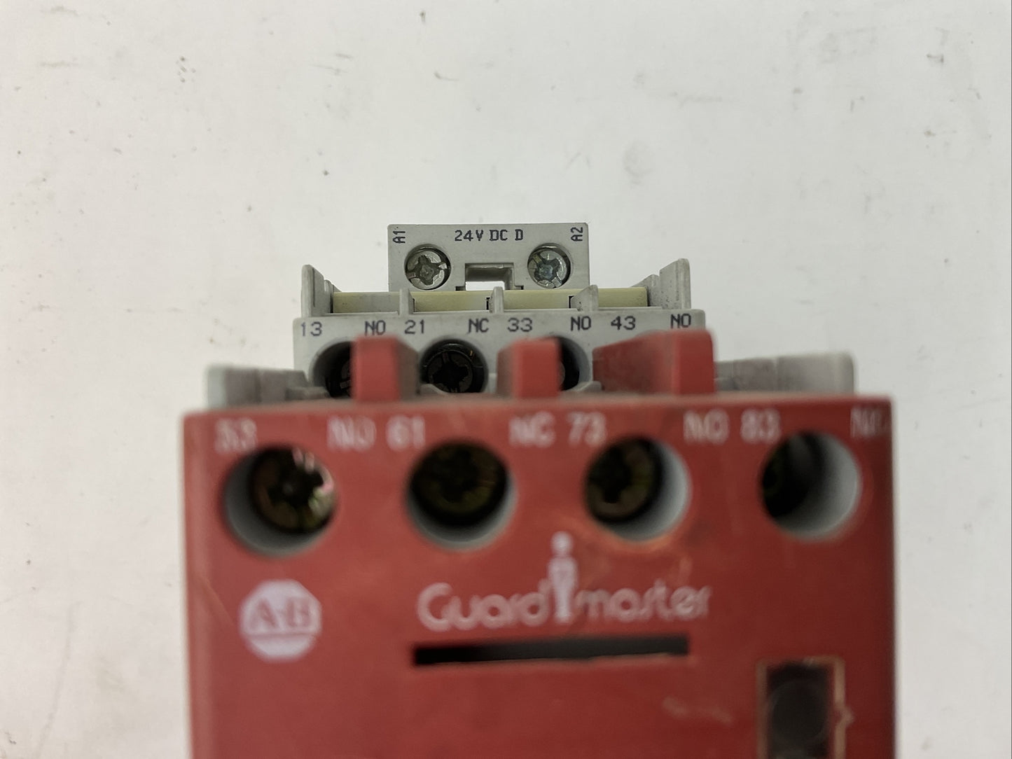 ALLEN BRADLEY 700S-CF620DJC COIL 24VDC 700-CF310D* 600VAC 25A SER A 100S-F SER B