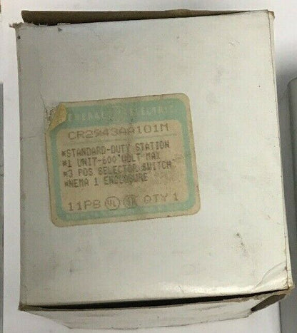 GE CR2943AA101M STANDARD-DUTY STATION 600V 3POS SELECTOR SWITCH NEMA 1 ENCLOSURE