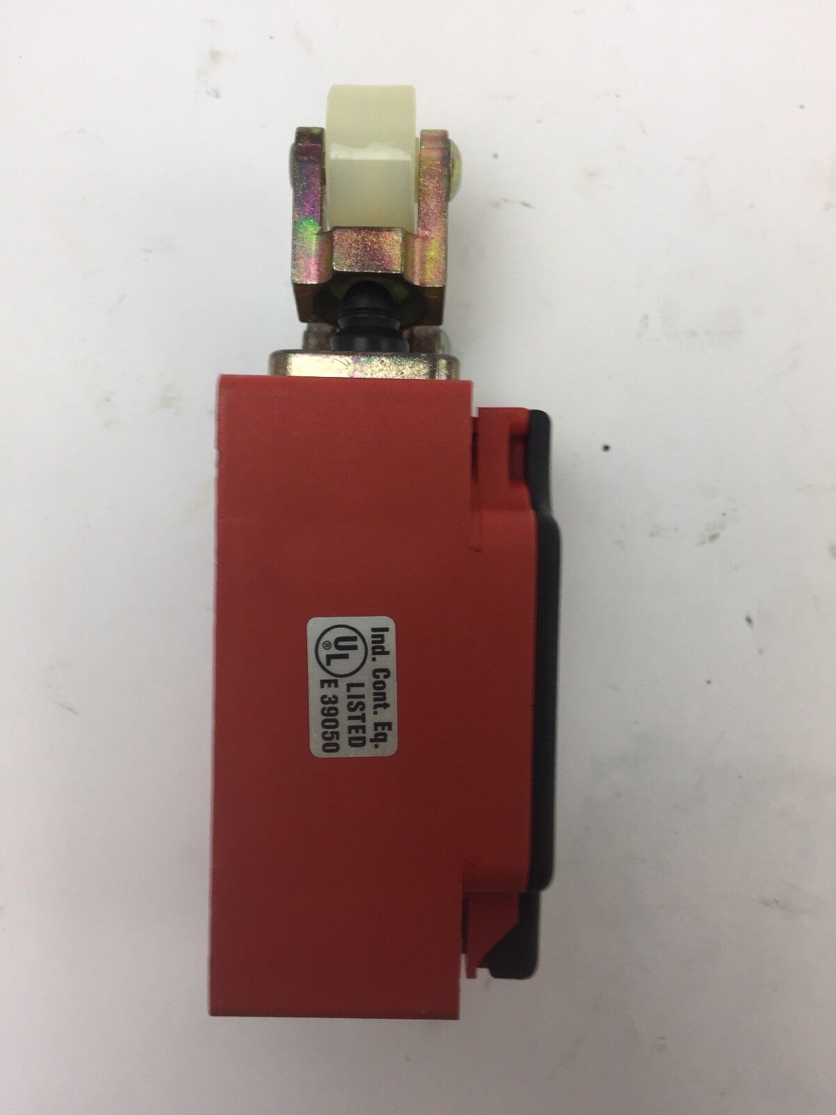 ALLEN BRADLEY 802A-C14P4-S7 LIMIT SWITCH 300V 10A SERIES A