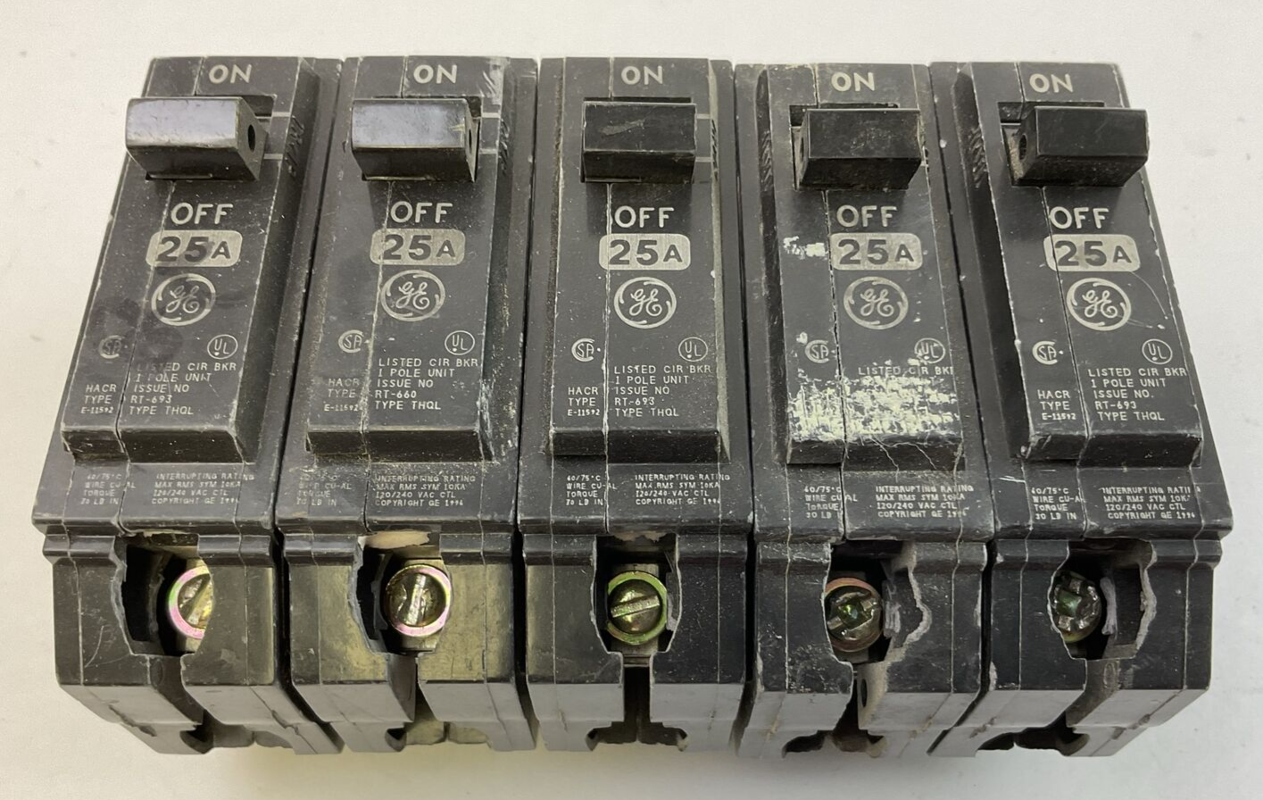 GE THQL1125 25AMP 120/240VAC 1POLE CIRCUIT BREAKER (LOT OF 5)