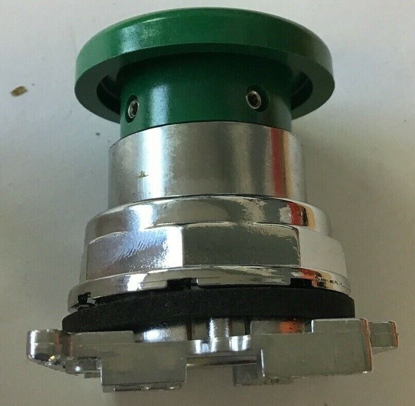 CUTLER HAMMER 10250T123 MUSHROOMHEAD GREEN SER.A2 PUSH BUTTON