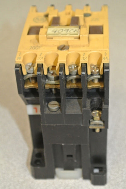 ALLEN BRADLEY 700-F220A1 RELAY, Ser. B