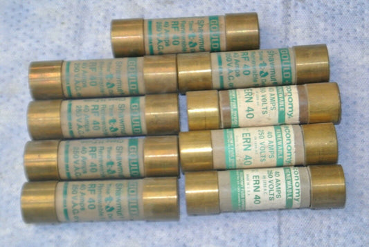 MIXED LOT of 9 RENEWABLE FUSES / 40A / 250V / GOULD-SHAWMUT, ECONOMY