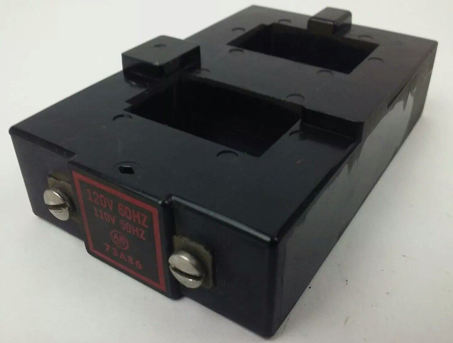 ALLEN BRADLEY 73A86 COIL 120V@60HZ, 110V@50HZ, USED, MISSING METAL CONTACT